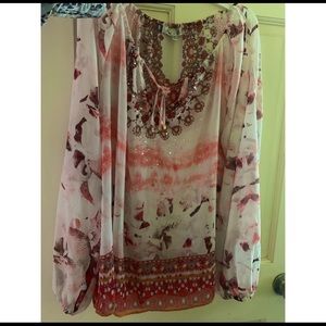 Open arm , billow sleeve blouse